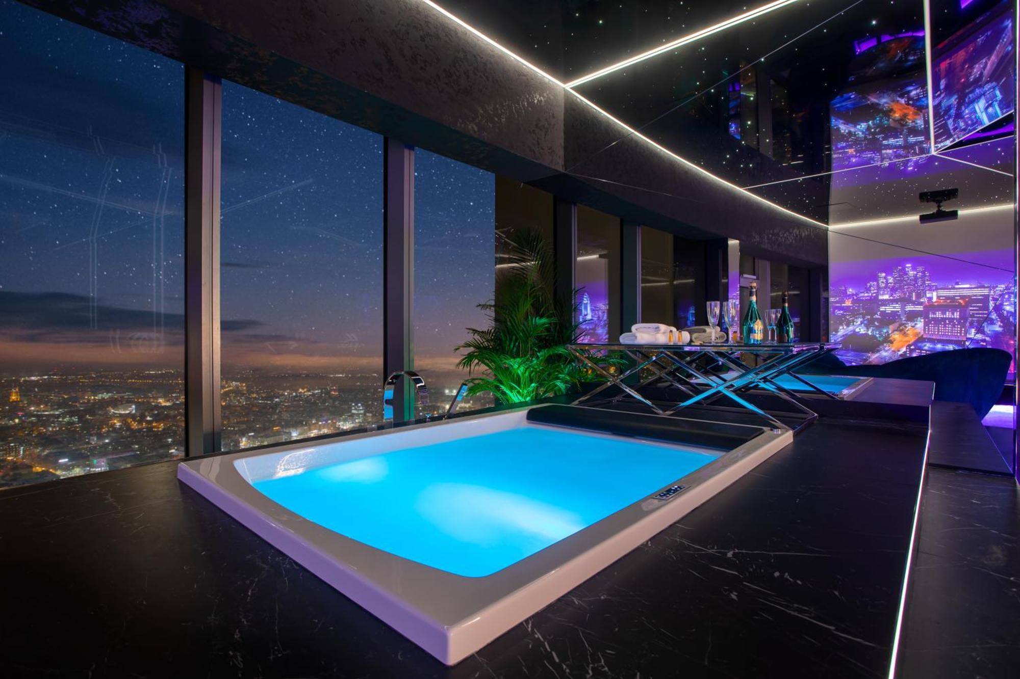 Apartamenty Sky Tower Z Jakuzzi Przy Oknie Βρότσλαβ Εξωτερικό φωτογραφία