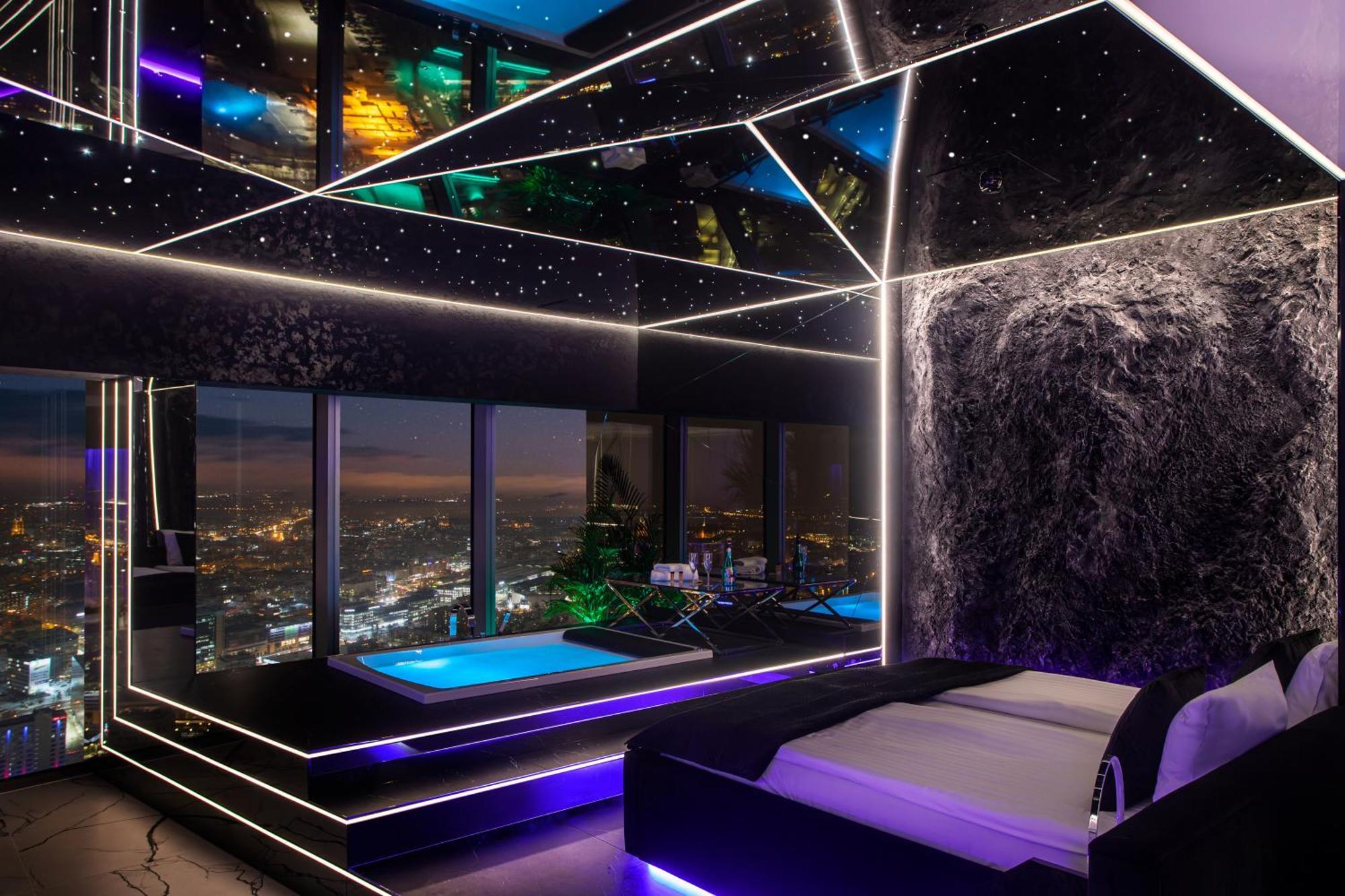 Apartamenty Sky Tower Z Jakuzzi Przy Oknie Βρότσλαβ Εξωτερικό φωτογραφία